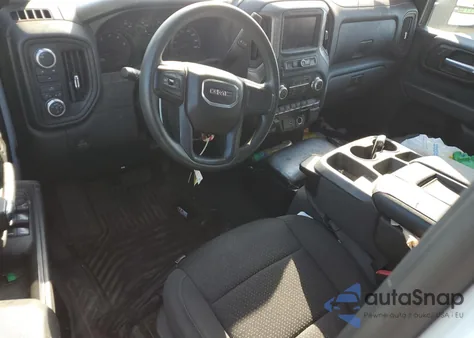 2021 GMC Sierra K3500 z USA, uszkodzony, nr VIN 1GT59SEY8MF203047